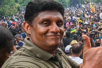 ராஜபக்சவின் குப்பை வண்டியில் பயணிக்க தயாராக இல்லை - சஜித் ஆதங்கம்