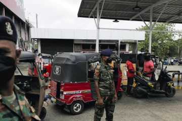எரிபொருள் நிரப்பு நிலையத்தில் இன்று காலை இடம்பெற்ற சம்பவம்; ஐவருக்கு நேர்ந்த கதி