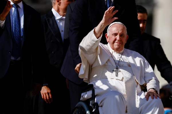 இத்தாலி மக்களிடம் கோரிக்கை விடுத்த போப் பிரான்சிஸ்! | Pope Francis Requested The People Of Italy