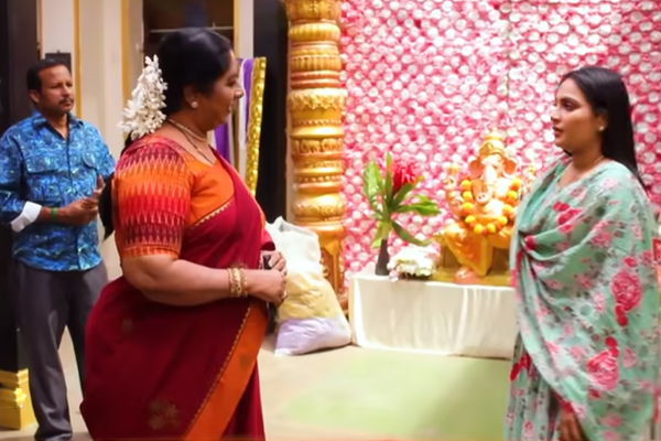 Siragadikka Aasai: சிந்தாமணியுடன் கூட்டணி சேர்ந்த ரோகினி... முத்து, மீனா எதிர்கொள்ளவது எப்படி? | Rohini Combine With Sinthamani Revenge Muthu Meena Siragadikka Aasai: சிந்தாமணியுடன் கூட்டணி சேர்ந்த ரோகினி... முத்து, மீனா எதிர்கொள்ளவது எப்படி? | Rohini Combine With Sinthamani Revenge Muthu Meena