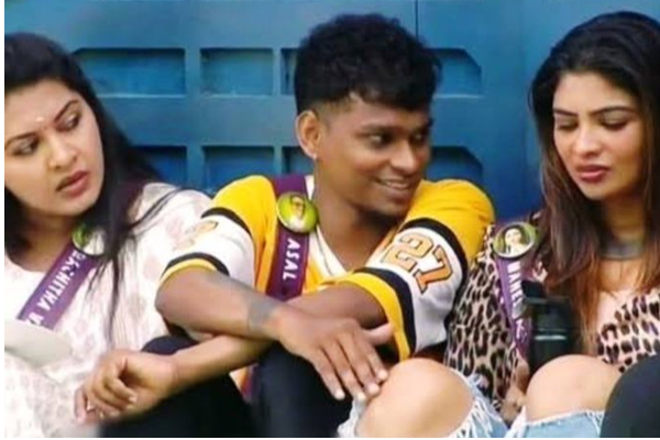 தடவல் மன்னன்-ன்னு, என் பேர் கெட இவர் தான் காரணம்!! பழியைத் தூக்கி போட்ட அசல் கோளாறு.. | Asal Kolaru Arcument With Shivin In Biggboos6