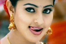 புன்னகை அரசி நடிகை சினேகாவின் சகோதரரை பார்த்துள்ளீர்களா?- இதோ பாருங்க