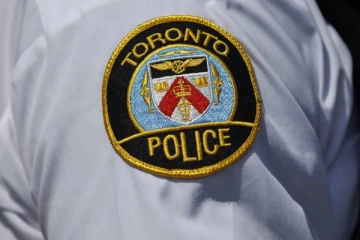 கனடாவில் குழந்தையை மாடியிலிருந்து தள்ளிவிட்ட பெண்; பொலிஸார் அதிரடி