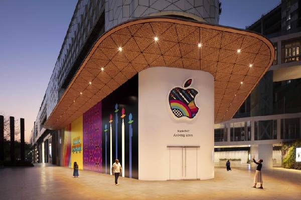 இந்தியாவின் புதிய விதி... ரூ 3 லட்சம் கோடி அபராதம் செலுத்தும் நெருக்கடியில் ஆப்பிள் | Apple Challenges Billion Dollar Fine இந்தியாவின் புதிய விதி... ரூ 3 லட்சம் கோடி அபராதம் செலுத்தும் நெருக்கடியில் ஆப்பிள் | Apple Challenges Billion Dollar Fine