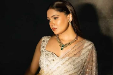 நடிகை வாணி போஜனின் தீபாவளி போட்டோஷூட்..