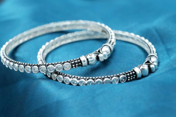 தங்கத்தைப் போல வெள்ளிக்கு கடன் ஏன் வழங்கப்படுவதில்லை தெரியுமா? | Do You Know Why Silver Is Not Loaned Like Gold