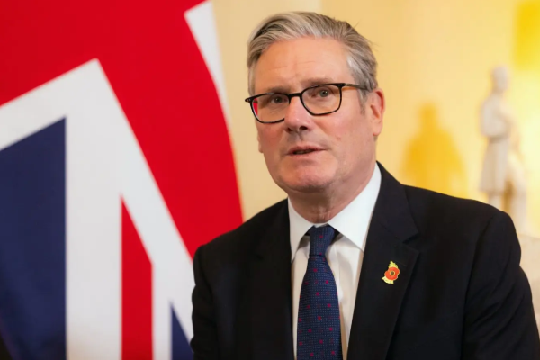 இங்கிலாந்தில் 30 புகலிடக் கோரிக்கையாளர்கள் உண்ணாவிரதப் போராட்டம்! | 30 Asylum Seekers Go On Hunger Strike In Uk