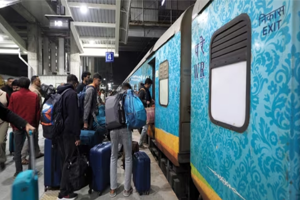 அமலுக்கு வந்தது ரயில் பயணக் கட்டண உயர்வு; எவ்வளவு தெரியுமா? முழு விவரம் | People Indian Train Fares Hiked Details