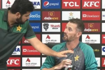 தோல்விக்கு மட்டும் நானா? பாகிஸ்தான் பயிற்சியாளர் பேசியபோது மைக்கை ஆஃப் செய்த அதிகாரி! சர்ச்சையான வீடியோ