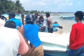 இந்திய மீனவர்களின் அத்துமீறலால் பருத்தித்துறை மீனவர்களின் முதல்கள் நாசம்