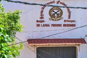 நீர்கொழும்பு சிறை மோதலில் உயிரிழந்த அதிகாரிகளுக்கு பதவி உயர்வு