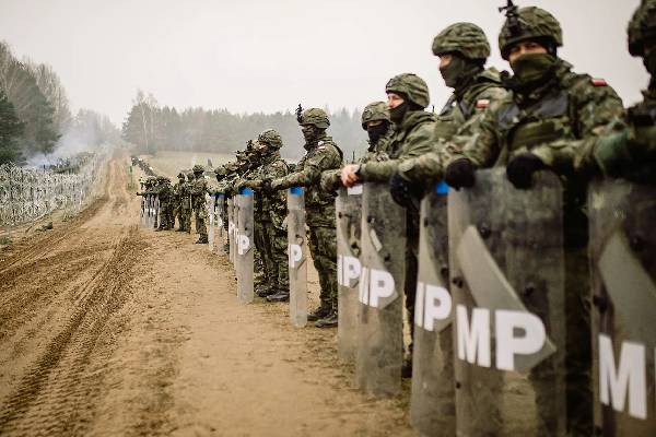 ரஷ்யாவால் அச்சுறுத்தல்... நாடொன்றின் எல்லையை வலுப்படுத்த படைகளை அனுப்பும் ஜேர்மனி | Send Soldiers To Poland Border ரஷ்யாவால் அச்சுறுத்தல்... நாடொன்றின் எல்லையை வலுப்படுத்த படைகளை அனுப்பும் ஜேர்மனி | Send Soldiers To Poland Border