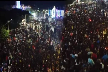 விடைபெற்றது 2022; இந்தியாவில் பிறந்தது புத்தாண்டு 2023- தமிழகத்தில் உற்சாக கொண்டாட்டம்