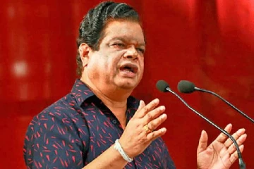 அரசியலில் இருந்து முற்றாக விலகி விடுவேன்! வர்த்தக அமைச்சர் வெளியிட்ட தகவல்