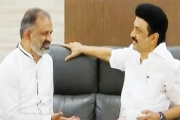 முதலமைச்சர் ஸ்டாலினை சந்தித்து நன்றி தெரிவித்தார் பேரறிவாளன்(படம்)