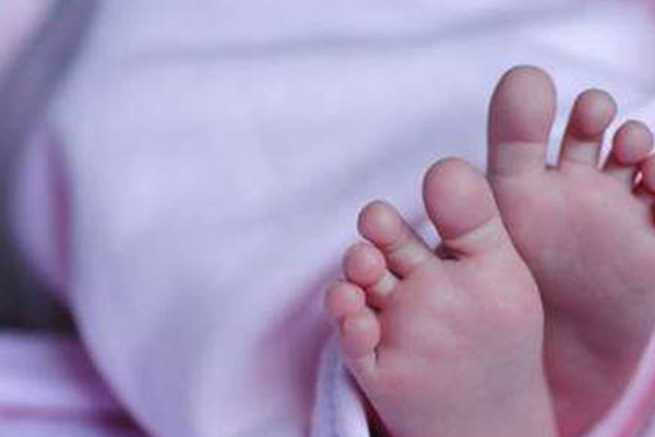 கிளிநொச்சியில் பரிதாபமாக உயிரிழந்த ஒன்றரை வயது குழந்தை | One Half Year Old Child Died Kilinochchi