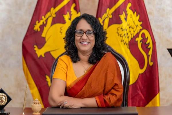 நாளை முதல் ஆரம்பமாகும் பாடசாலைகள் - புதிய பாடத்திட்டம் குறித்து கல்வியமைச்சின் அறிவிப்பு | Schools Starting Education Minister Announcement