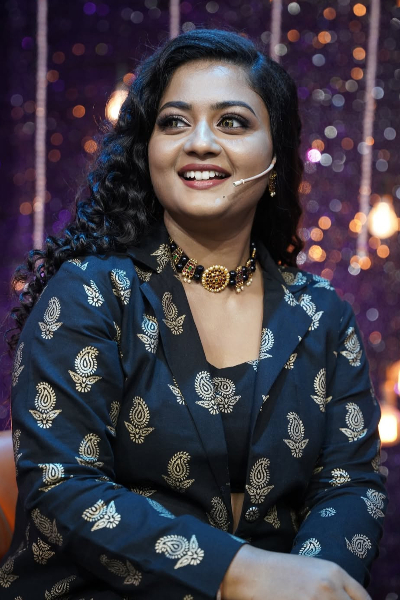 சிறகடிக்க ஆசையில் வேலையணிந்து வரும் மீனாவா இது? அட்டகாசமான ஸ்டைலில் வெளியிட்ட புகைப்படம் | Siragadikka Aasai Meena Photo In Modern Dress