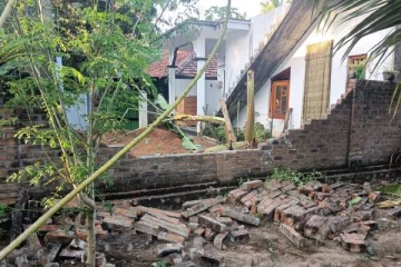 கிராமத்திற்குள் புகுந்து காட்டு யானை அட்டகாசம்: அம்பாறையில் சம்பவம்!