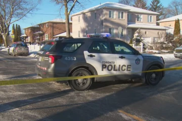 டொரொன்டோவில் இடம்பெற்ற வாகன விபத்தில் 70 வயது பெண் பலி