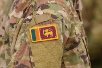 தன்னைத் தானே சுட்டு இராணுவ அதிகாரி உயிர்மாய்ப்பு