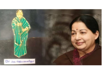 1½ கிராம் தங்கத்தில் ஜெயலலிதா உருவ படம் - ஆம்பூர் நகை தொழிலாளி அசத்தல் படைப்பு