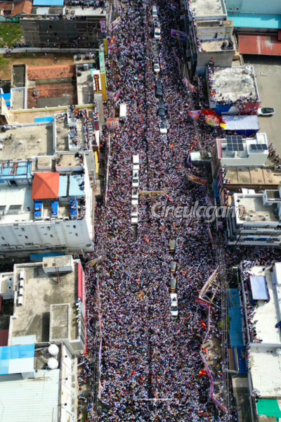 நடிகர் விஜய் பிரச்சார கூட்டத்தில் கடும் நெரிசல்.. 34 பேர் பலி | Stampede At Vijay Karur Political Rally 30 Dead