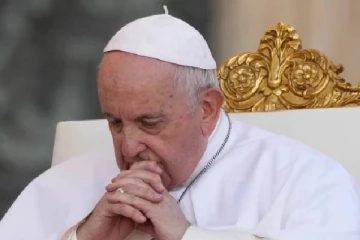 பதவி விலகுவது பற்றி யோசிக்கவில்லை : போப் ஆண்டவர் பிரான்சிஸ் பரபரப்பு கருத்து