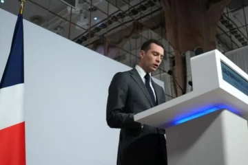 புலம்பெயர்தல் தொடர்பில் வெளிப்படையாக பிரச்சாரம் செய்யும் பிரான்ஸ் கட்சி