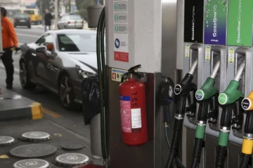 இலங்கையில் திடீரென பெட்ரோல் விலையில் ஏற்பட்ட அதிகரிப்பு