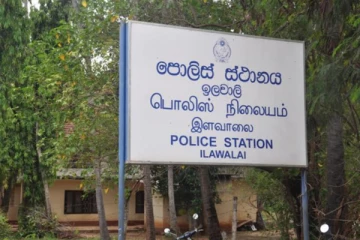 ஆளுங்கட்சி அரசியல்வாதியின் பெயரை பயன்படுத்தி பிரதேசசபை உறுப்பினர் வீட்டின் மீது தாக்குதல் முயற்சி(Photos)