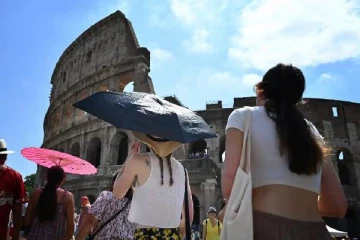 கொளுத்தும் வெயில்... சுருண்டு விழும் மக்கள்: விடுக்கப்பட்ட சுகாதார எச்சரிக்கைகள்