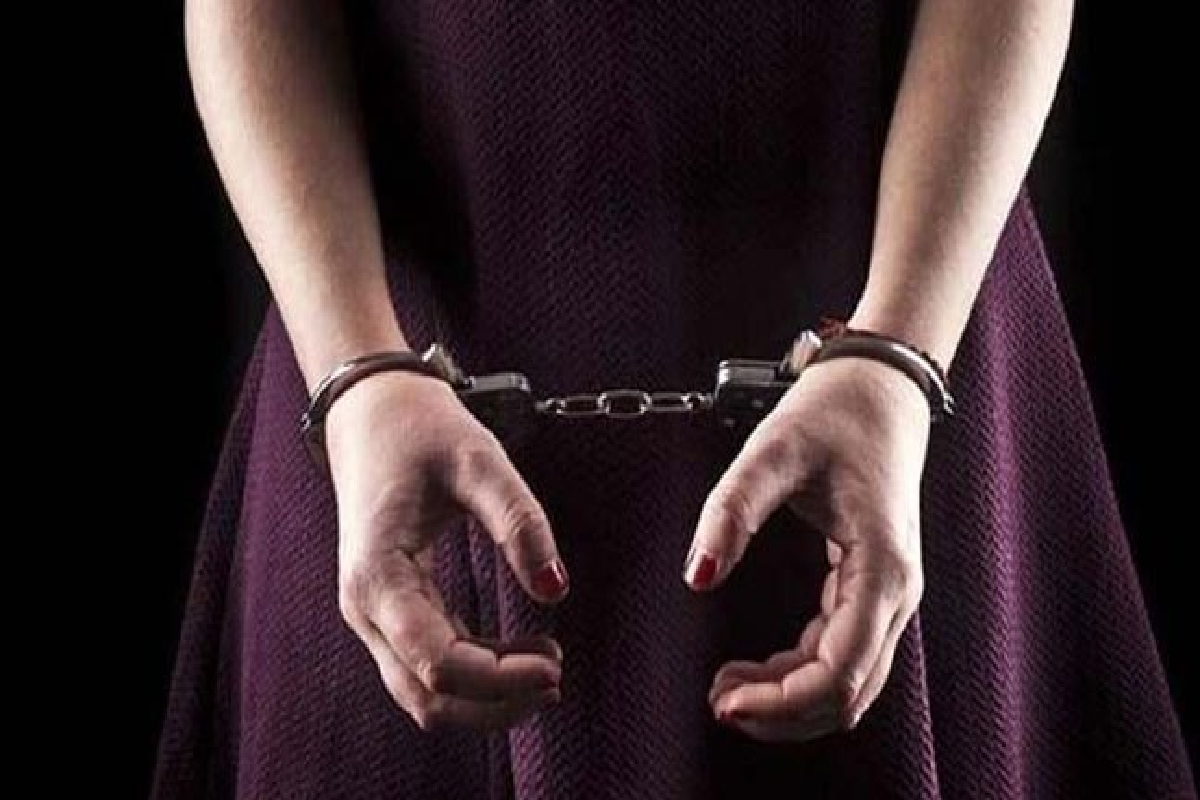 வெளிநாட்டு பெண் ஒருவர் கட்டுநாயக்காவில் கைது | Foreign Woman Arrested In Katunayake வெளிநாட்டு பெண் ஒருவர் கட்டுநாயக்காவில் கைது | Foreign Woman Arrested In Katunayake