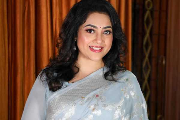 49 வயதிலும் குறையாத அழகு!! நடிகை மீனாவின் ரீசெண்ட் புகைப்படங்கள்.. | 49 Year Old Actress Meena Recent Photos Post 49 வயதிலும் குறையாத அழகு!! நடிகை மீனாவின் ரீசெண்ட் புகைப்படங்கள்.. | 49 Year Old Actress Meena Recent Photos Post