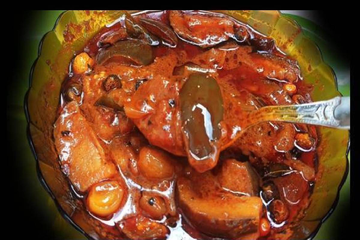 ஆரோக்கிய நன்மைகள் நிறைந்த எண்ணெய் கத்தரிக்காய் குழம்பு... இப்படி செய்து அசத்துங்க! | Health Benefits Of Ennai Kathirikai Kulambu ஆரோக்கிய நன்மைகள் நிறைந்த எண்ணெய் கத்தரிக்காய் குழம்பு... இப்படி செய்து அசத்துங்க! | Health Benefits Of Ennai Kathirikai Kulambu
