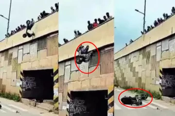 சாலைகளில் பைக் ஸ்டண்ட் - கோபத்தில் பொது மக்கள் செய்த செயல்