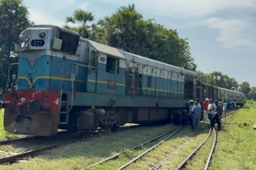 தண்டவாளத்தில் உறங்கிய இளம் குடும்பஸ்தருக்கு நேர்ந்த துயரம் ; தமிழர் பகுதியில் சம்பவம்