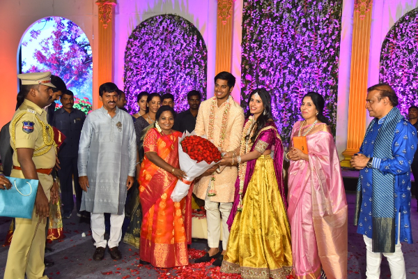 கோடிக்கணக்கில் மகளின் திருமணத்தை நடத்தி வியக்க வைத்த முன்னாள் எம்.பி - ஆடிப்போன ஊர் மக்கள் | Ponguleti Srinivas Reddy Daughter Marriage