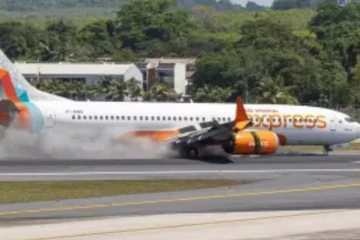 தரையிறங்கும் போது தொழிற்படாத விமானத்தின் முன்புற சக்கரம் ; விமானியின் சாமர்த்தியத்தால் தப்பிய 133 உயிர்கள்