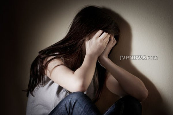 17 வயது மாணவனுடன் காதல்; மானம் இழந்த மருத்துவ மாணவி! | A School Student Who Abused A 22 Year Old Girl