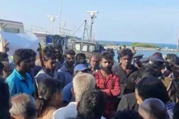 நீதிபதியை வழிமறித்து நெடுந்தீவு மக்கள் போராட்டம்(Video)