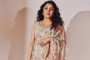 பல ரசிகர்களின் கனவுக் கன்னியாக வலம்வந்த நடிகை ரம்யா கிருஷ்ணனின் புகைப்படங்கள்