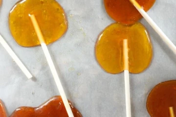 ඔබේ දරුවාත් අනතුරේ..? මත්ද්‍රව්‍ය සහිත ටොෆී සහ ලොලිපොප්