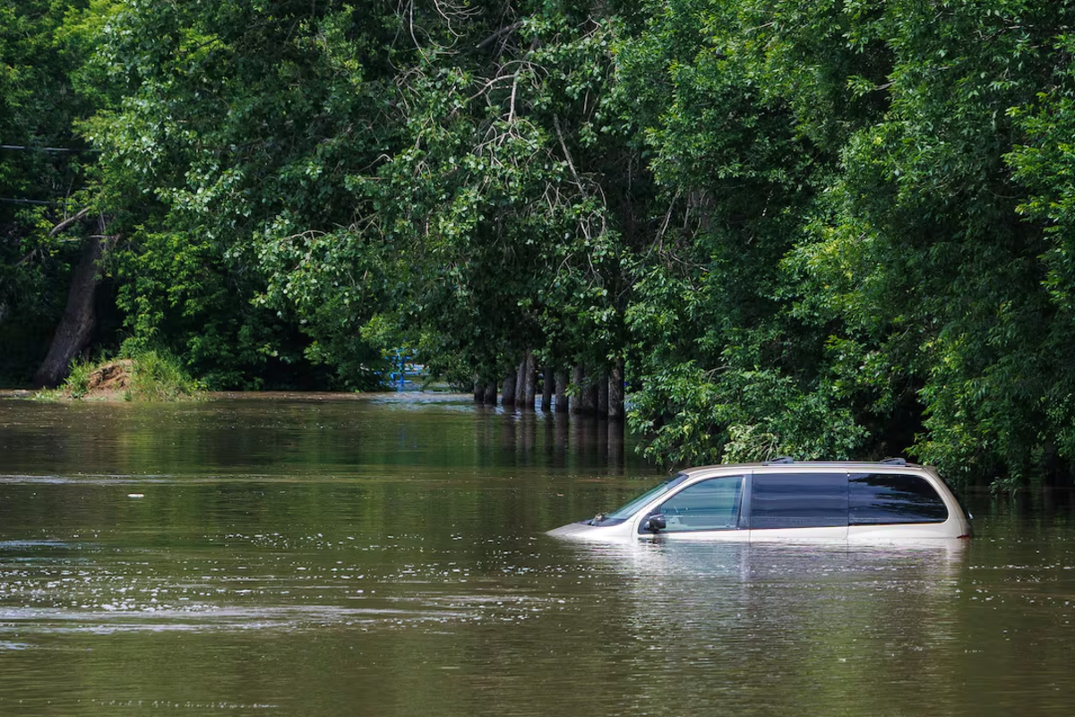 கனடாவில் காலநிலை சீற்றத்தினால் பெரு நட்டம் | Two Day Prairie Storm Cost 840 Million