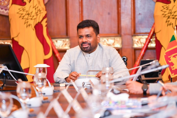 பிரிவினைவாதக் கோரிக்கைகளைத் தடுக்க மாகாண சபைத் தேர்தலை உடனே நடத்துக! தயான் ஜயதிலக | Hold Provincial Elections Dayan Jayathilake பிரிவினைவாதக் கோரிக்கைகளைத் தடுக்க மாகாண சபைத் தேர்தலை உடனே நடத்துக! தயான் ஜயதிலக | Hold Provincial Elections Dayan Jayathilake