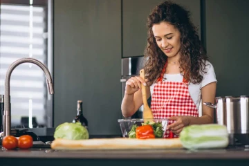 உணவுகளை முறையாக எடுத்துக் கொள்ளவிட்டால் என்ன நடக்கும் தெரியுமா? மெய்சிலிர்க்க வைக்கும் சில நோய்கள்