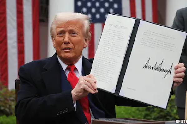 இந்தியா மீதான ட்ரம்பின் 50 சதவீத வரி அமுலுக்கு வந்தது | Trump Tariffs Comes Into Effect