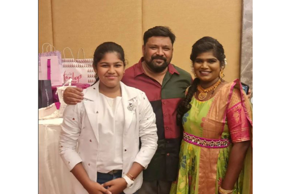 நீயா நானா புகழ் கோபிநாத்தின் மகளா இவர்?- நன்றாக வளர்ந்துவிட்டாரே, லேட்டஸ்ட் க்ளிக் | Neeya Naana Gopinath Daughter Pic