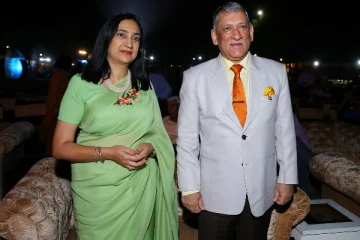 ஹெலிகாப்டர் விபத்தில் உயிரிழந்த   பிபின் ராவத்  மனைவி தொடர்பில் பலரும் அறியாத தகவல்கள்