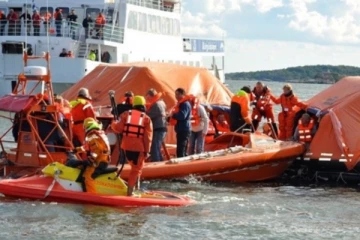 ஒன்டாரியோவில் படகு விபத்தில் இளைஞர் உயிரிழப்பு